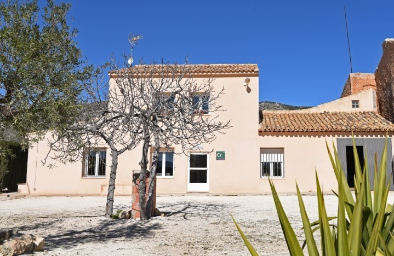 https://landmarkinternational.co.uk/img/villa-resale-pinoso-pinoso_50826_lg.jpg