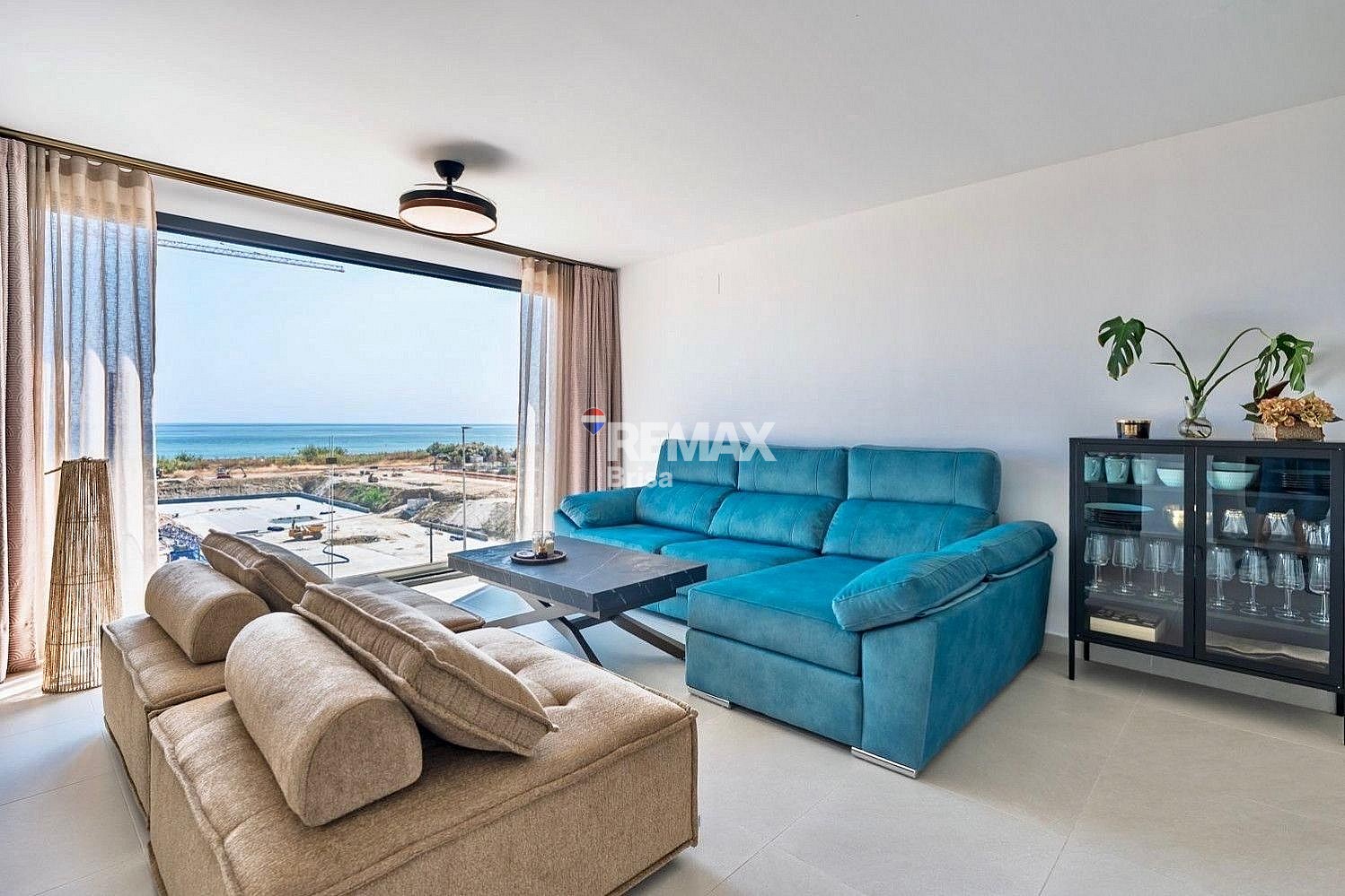https://cdn.remaxbrisa.es/images/?tk=sJgyEd26ymy.0y.8uxKrH-df5490-2-1.jpg
