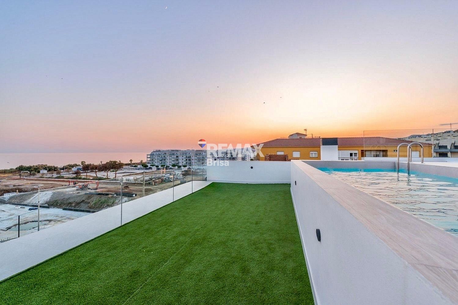 https://cdn.remaxbrisa.es/images/?tk=sJgyEd26ymy.0y.8uxKrH-f9cd36-2-5.jpg