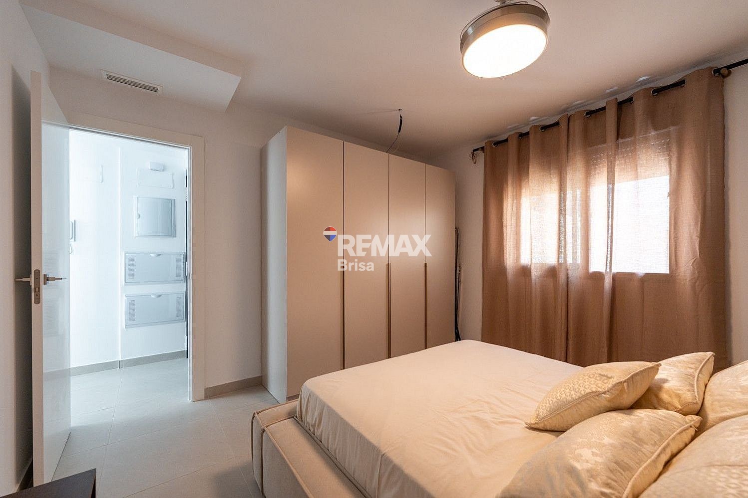 https://cdn.remaxbrisa.es/images/?tk=sJgyEd26ymy.0y.8uxKrH-3a6a12-2-7.jpg