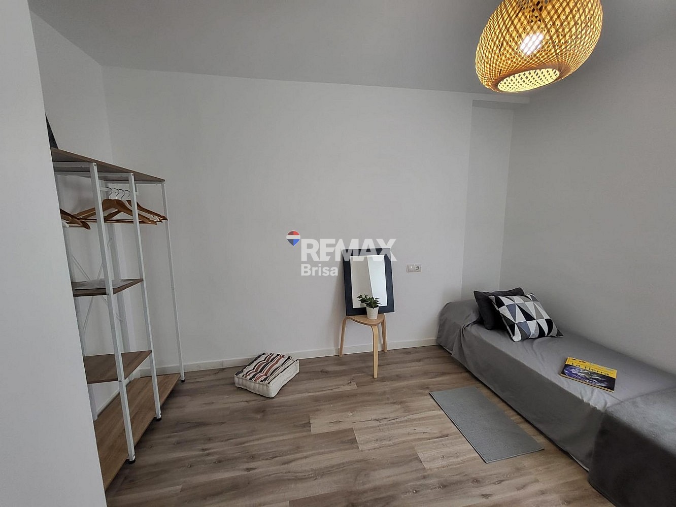 https://cdn.remaxbrisa.es/images/?tk=sJgyEd26ymy.0y.8uxKuN-54eb2d-6-6.jpg