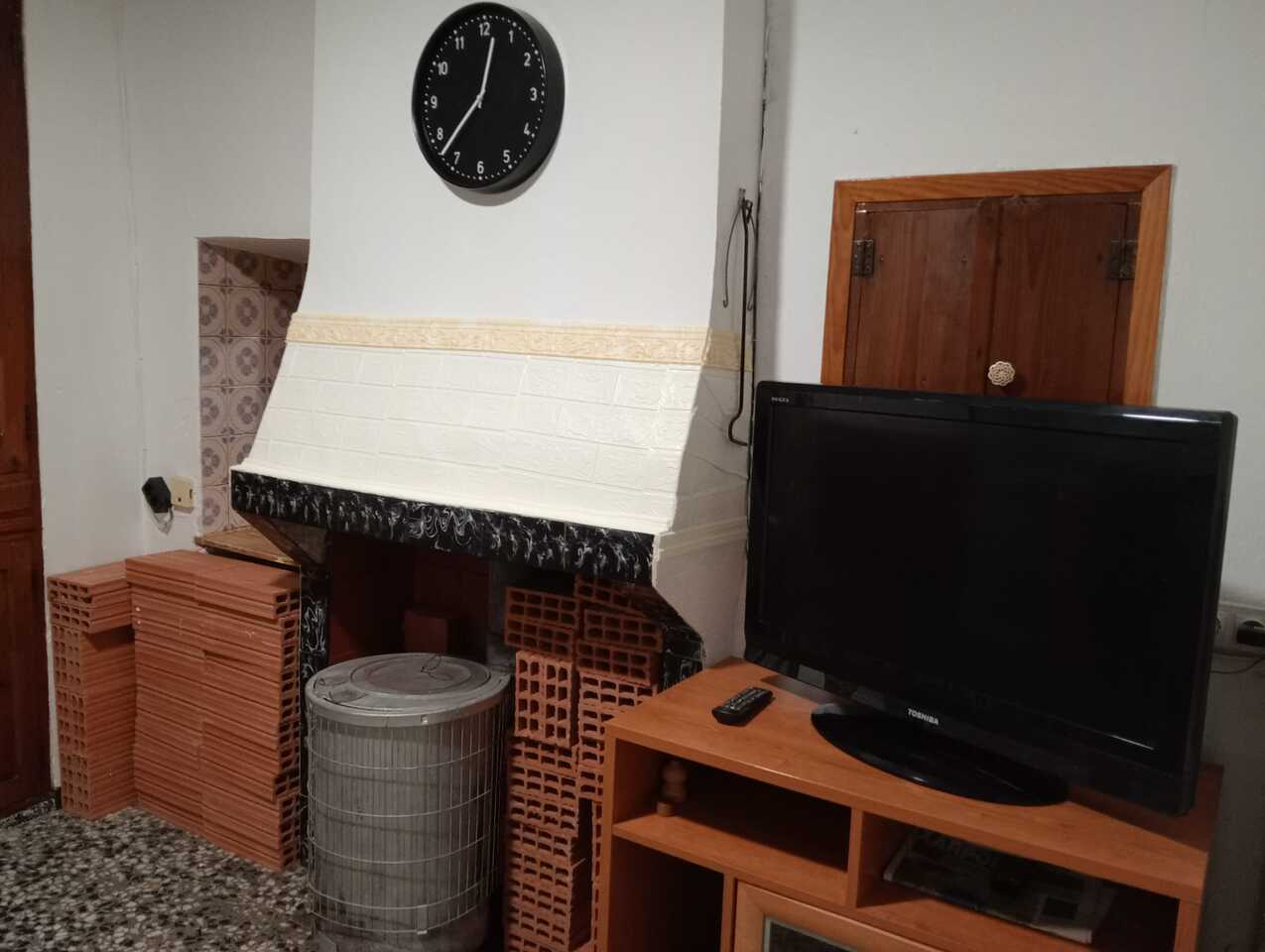 https://www.thepropertyteam.es/sites/001/images/12209-town-house-for-sale-in-castell-de-castells/12209-town-house-for-sale-in-castell-de-castells-272316-large.jpg