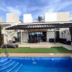 https://www.platinumpropertyspain.com/sites/001/images/30751-villa-for-sale-in-peraleja-golf-resort/30751-villa-for-sale-in-peraleja-golf-resort-24475814-large.jpg
