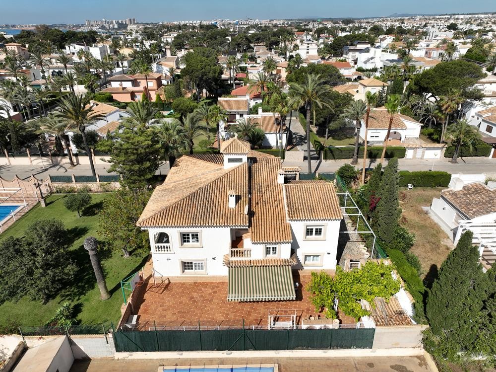 https://sunvillasmurcia.com/media/images/properties/d69c291bcb51fe69c291bcb5200.JPG