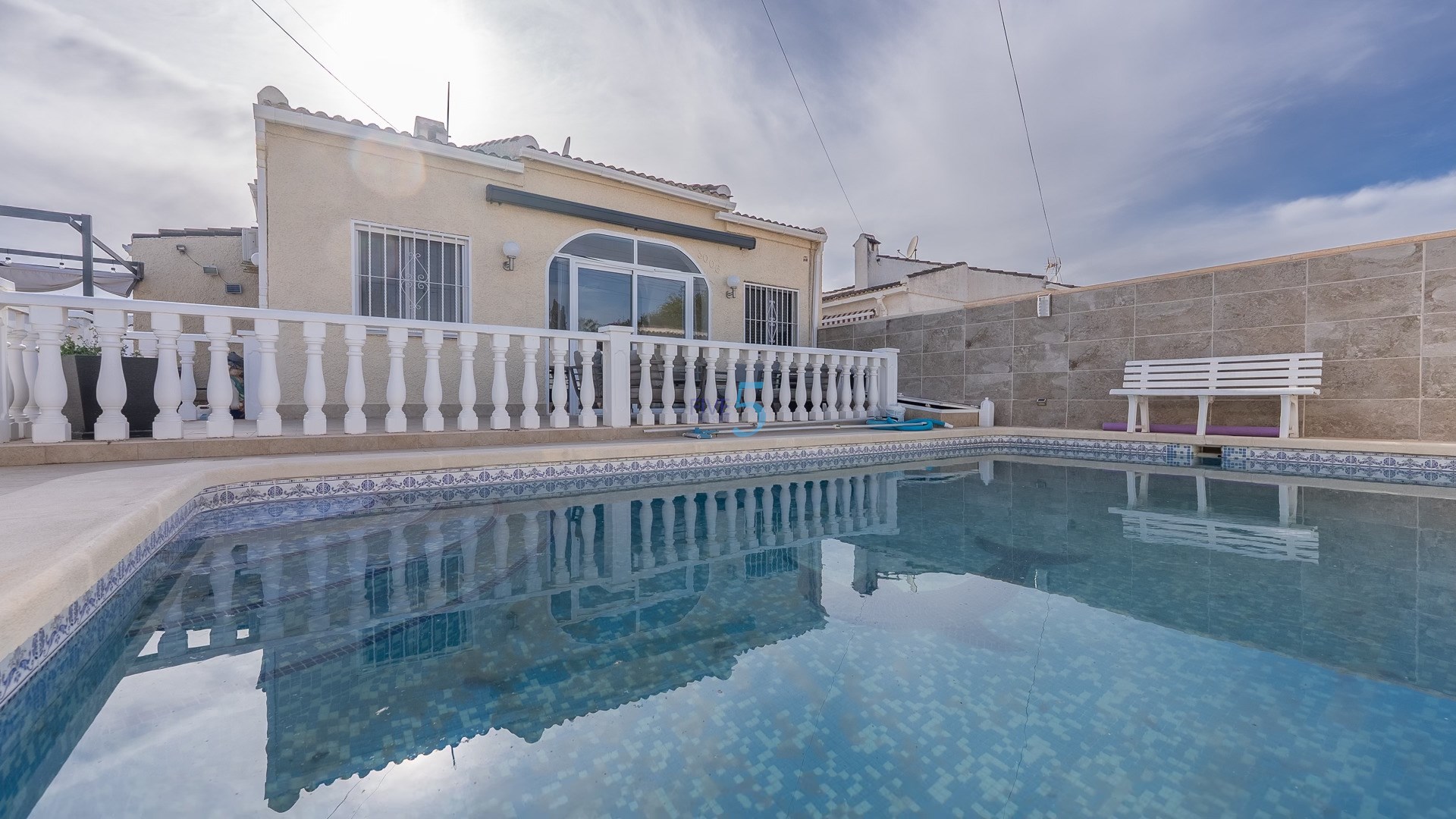 https://cdn.proppy.app/propertyphotos/2990/9f153641-d200-4581-87d6-15a0dd5c41c5/744619/3ccbc7b5-2b4a-4784-bbc7-8ba36f061bc8.jpg