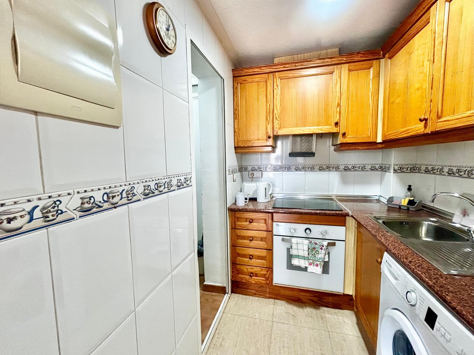 https://production-kyero-property-images.s3.amazonaws.com/20696/20696131/411451476_original.jpg?checksum=6feb950d171c22baa1b2644b28f83952f014461e