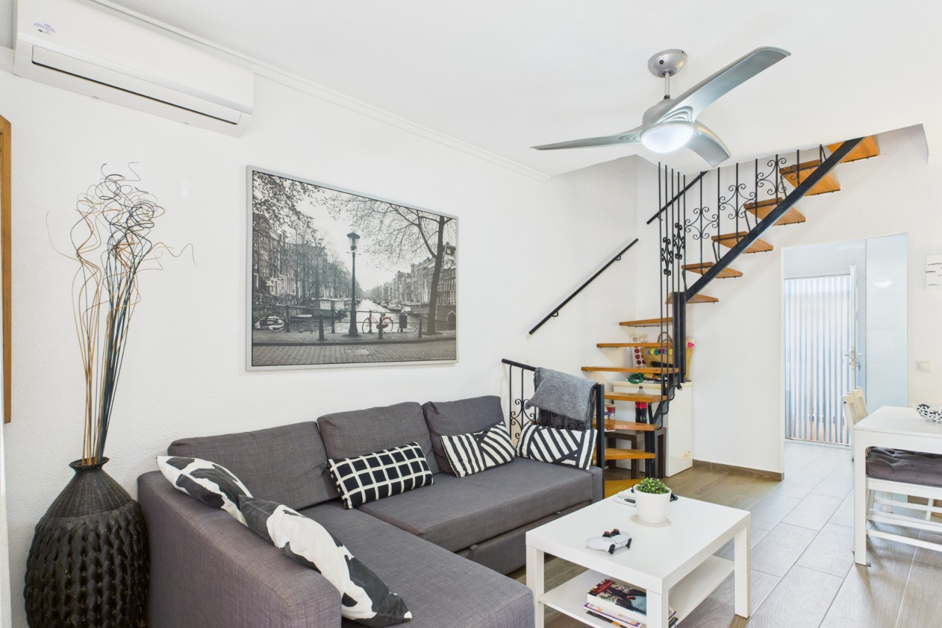 http://landmarkinternational.co.uk/media/images/properties/thumbnails/56803_xl.jpg