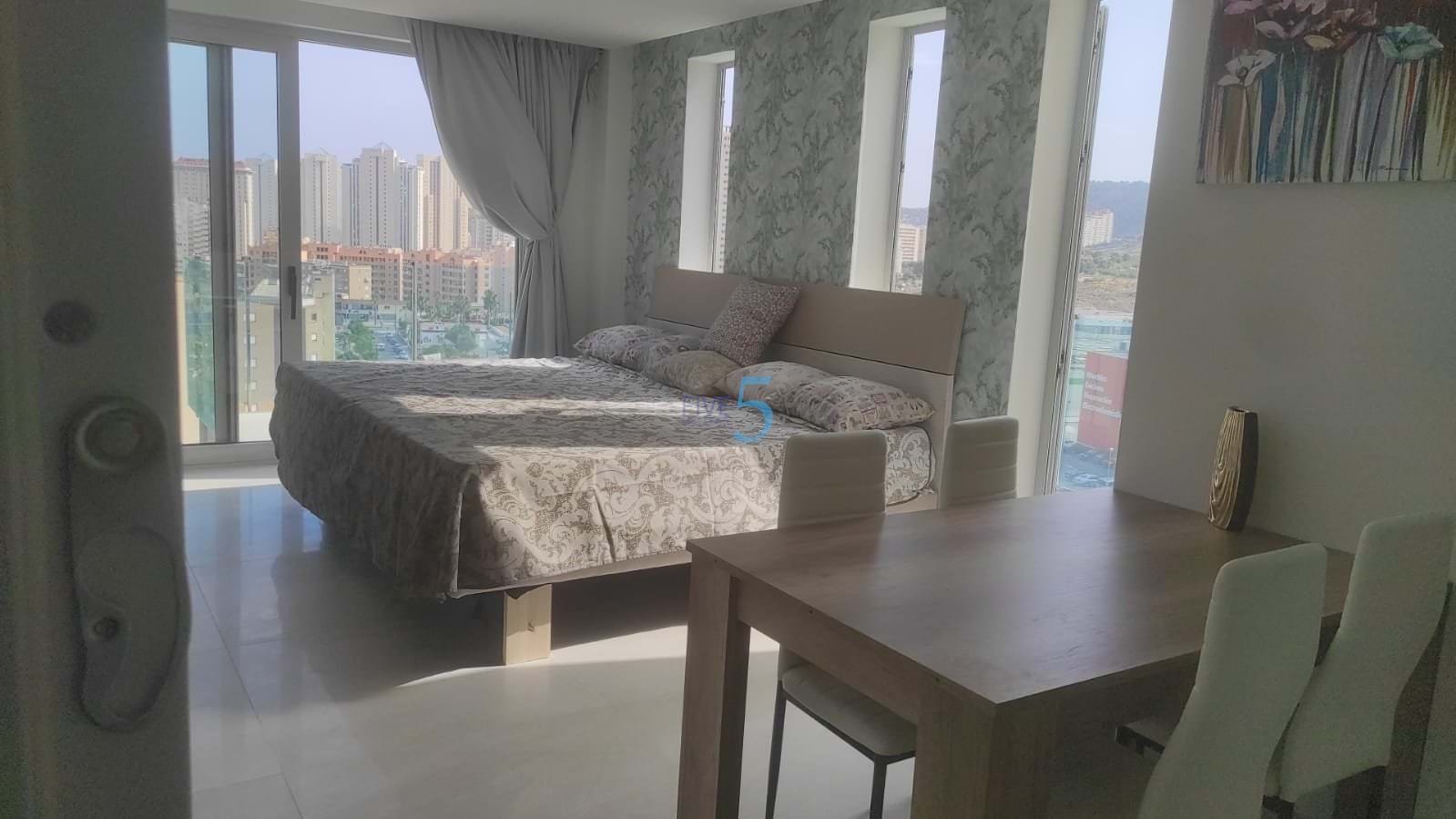 https://cdn.proppy.app/propertyphotos/2990/9f153641-d200-4581-87d6-15a0dd5c41c5/747777/44241044-62b6-451c-8df0-9d6071ebcf24.jpg