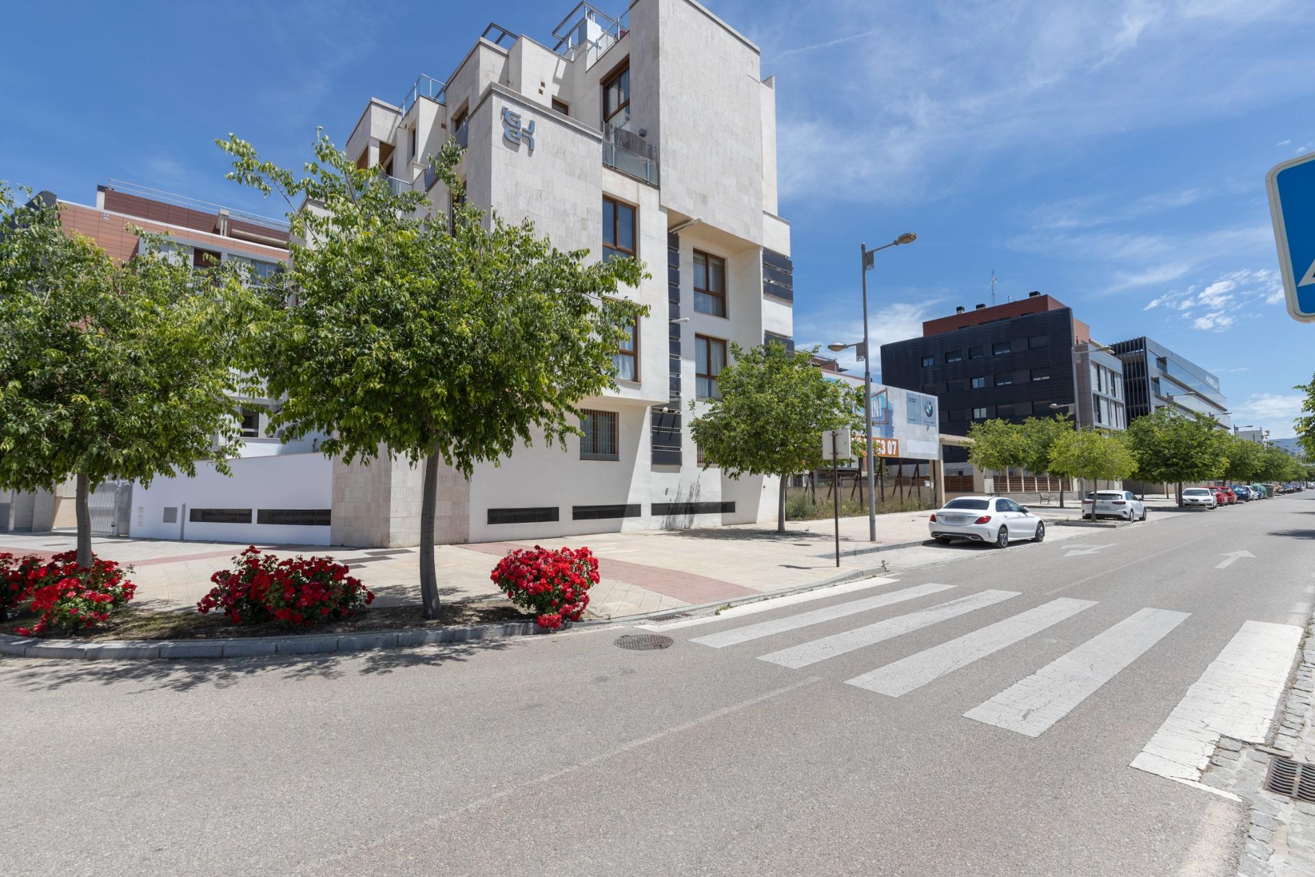 https://fotos15.apinmo.com/5292/29225225/2-8.jpg