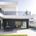 https://medianewbuild.com/file/hh-media-bucket/developments_v2/32952281/media/images/commonareas/10.jpg