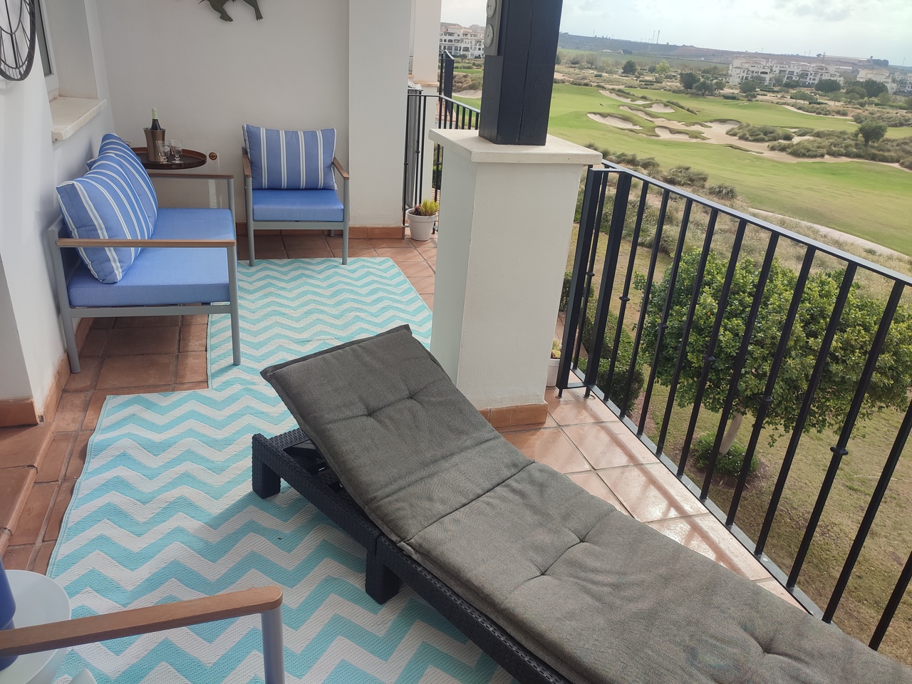 https://www.platinumpropertyspain.com/sites/001/images/31157-apartment-for-sale-in-hacienda-riquelme-golf-resort/31157-apartment-for-sale-in-hacienda-riquelme-golf-resort-25453727-large.jpg