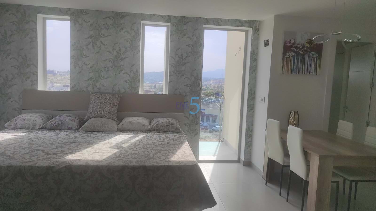 https://cdn.proppy.app/propertyphotos/2990/9f153641-d200-4581-87d6-15a0dd5c41c5/747777/c6e6e45d-cc7c-4e84-b4b2-e0511e424a38.jpg
