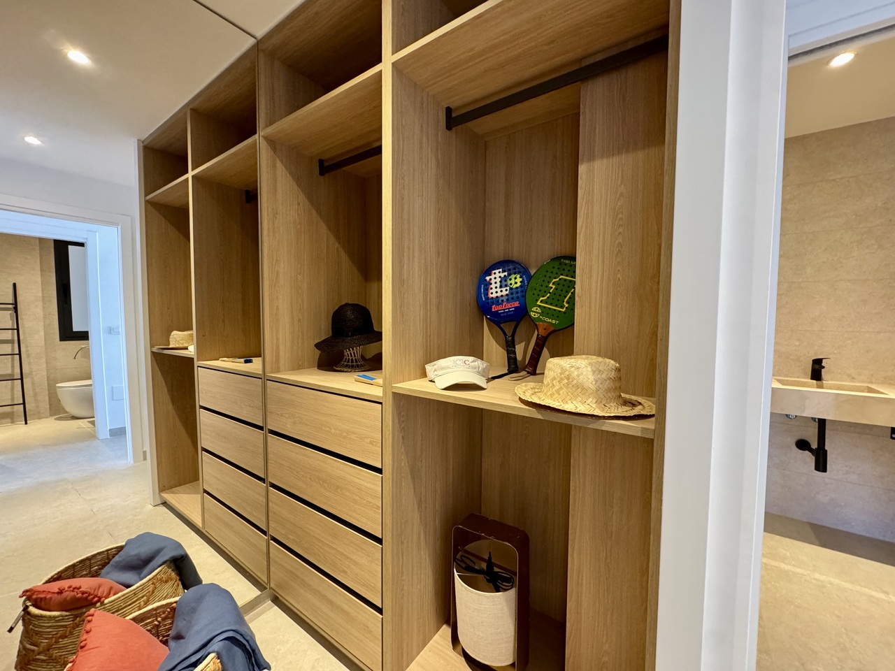 https://www.justmurciaproperty.com/sites/001/images/3822-apartment-for-sale-in-mar-de-cristal/3822-apartment-for-sale-in-mar-de-cristal-1799517-large.jpg