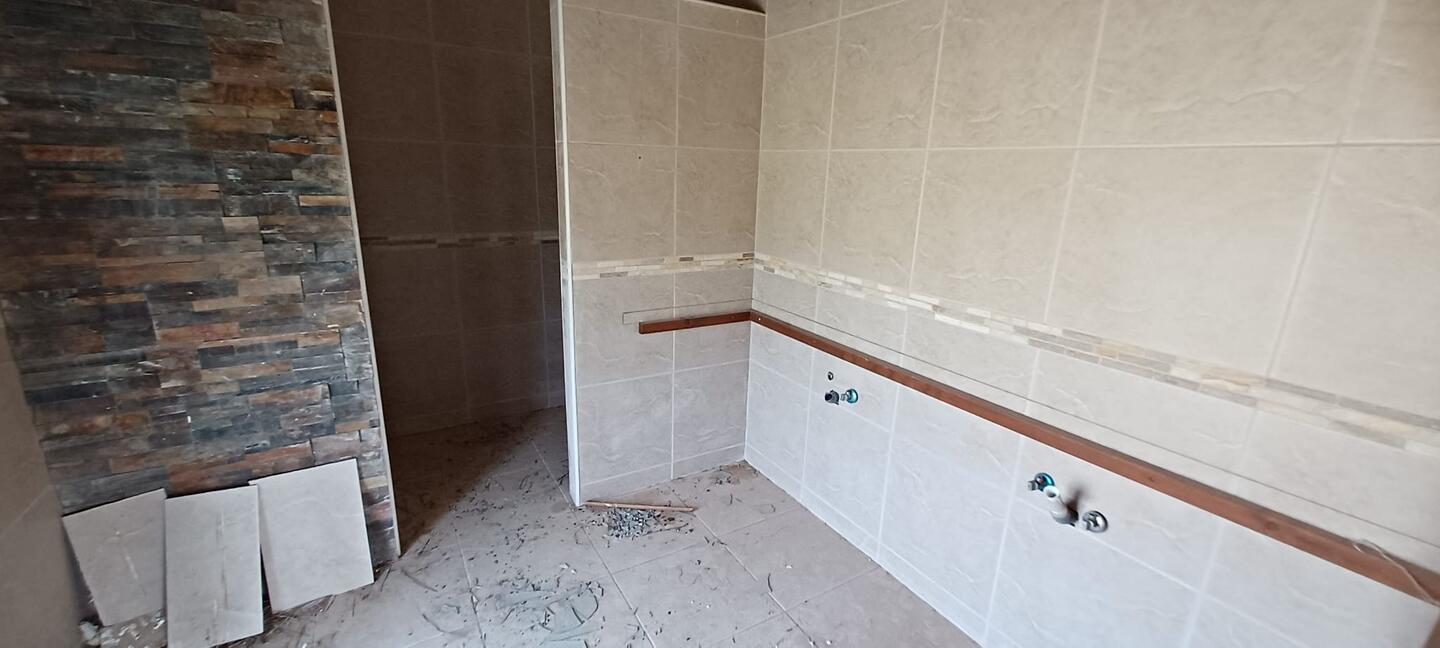 https://production-kyero-property-images.s3.amazonaws.com/20790/20790760/413746062_original.jpg?checksum=928dacb71e943270a674b4b5c47fa4c22d7b2083