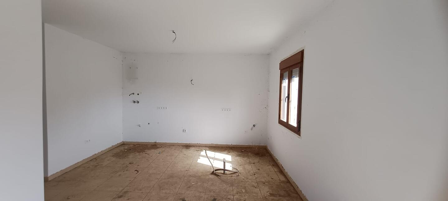 https://production-kyero-property-images.s3.amazonaws.com/20790/20790760/413746064_original.jpg?checksum=af915b7c8f8aac841d6d7b34e2d2612b7c053257