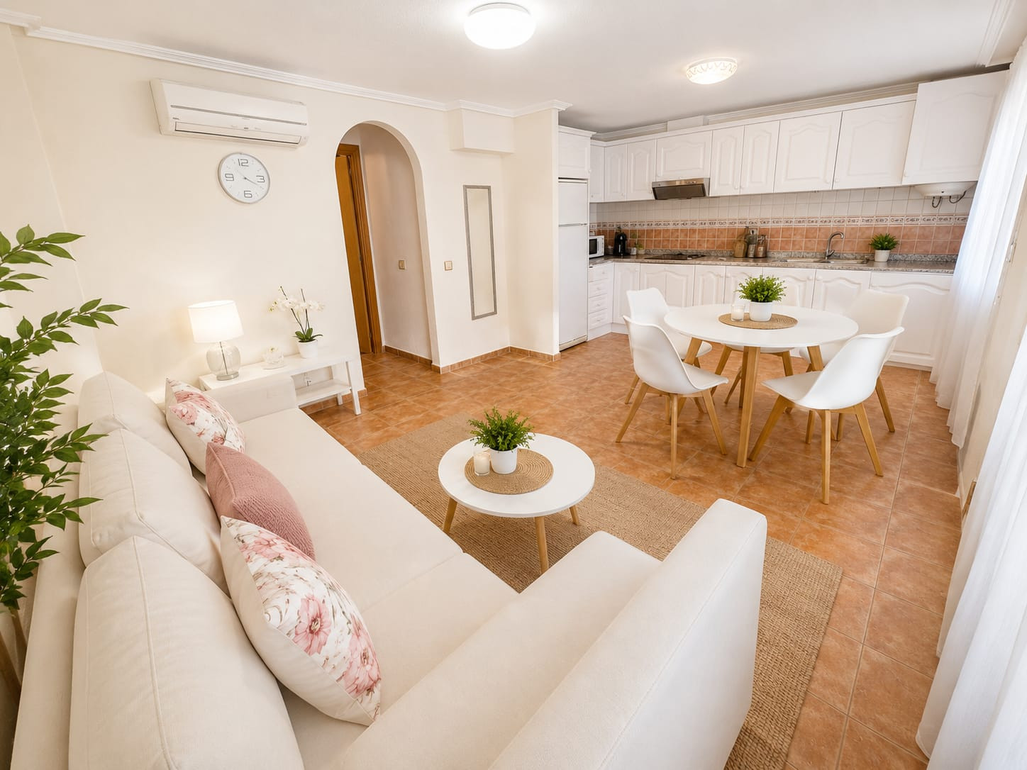 https://production-kyero-property-images.s3.amazonaws.com/20827/20827767/414726476_original.jpg?checksum=7b989c0b73f91216070dd178f53d4aeeb9bc1fec