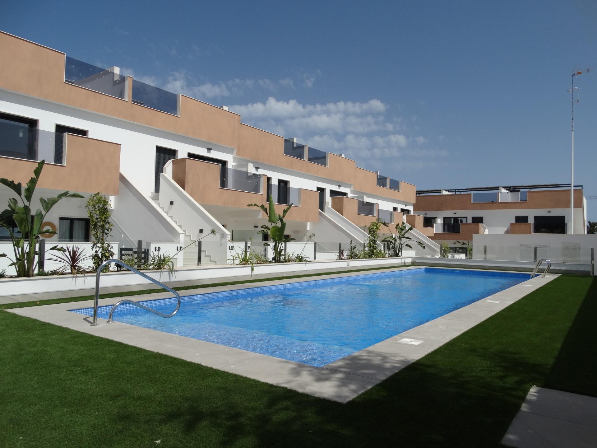 https://production-kyero-property-images.s3.amazonaws.com/20831/20831949/414844929_original.jpg?checksum=a740ef69aa49b7762026d4063400e6f53afcb128