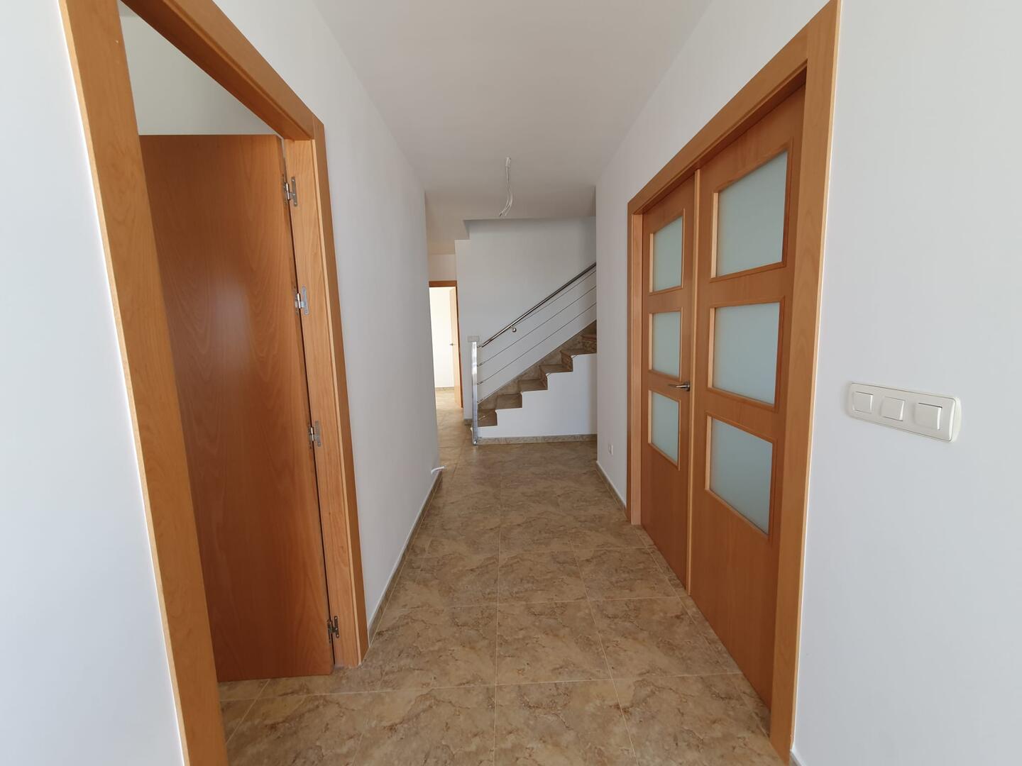 https://production-kyero-property-images.s3.amazonaws.com/19852/19852936/415452624_original.jpg?checksum=33b73f4e306b272de5b9ac20db0715d828b3e250