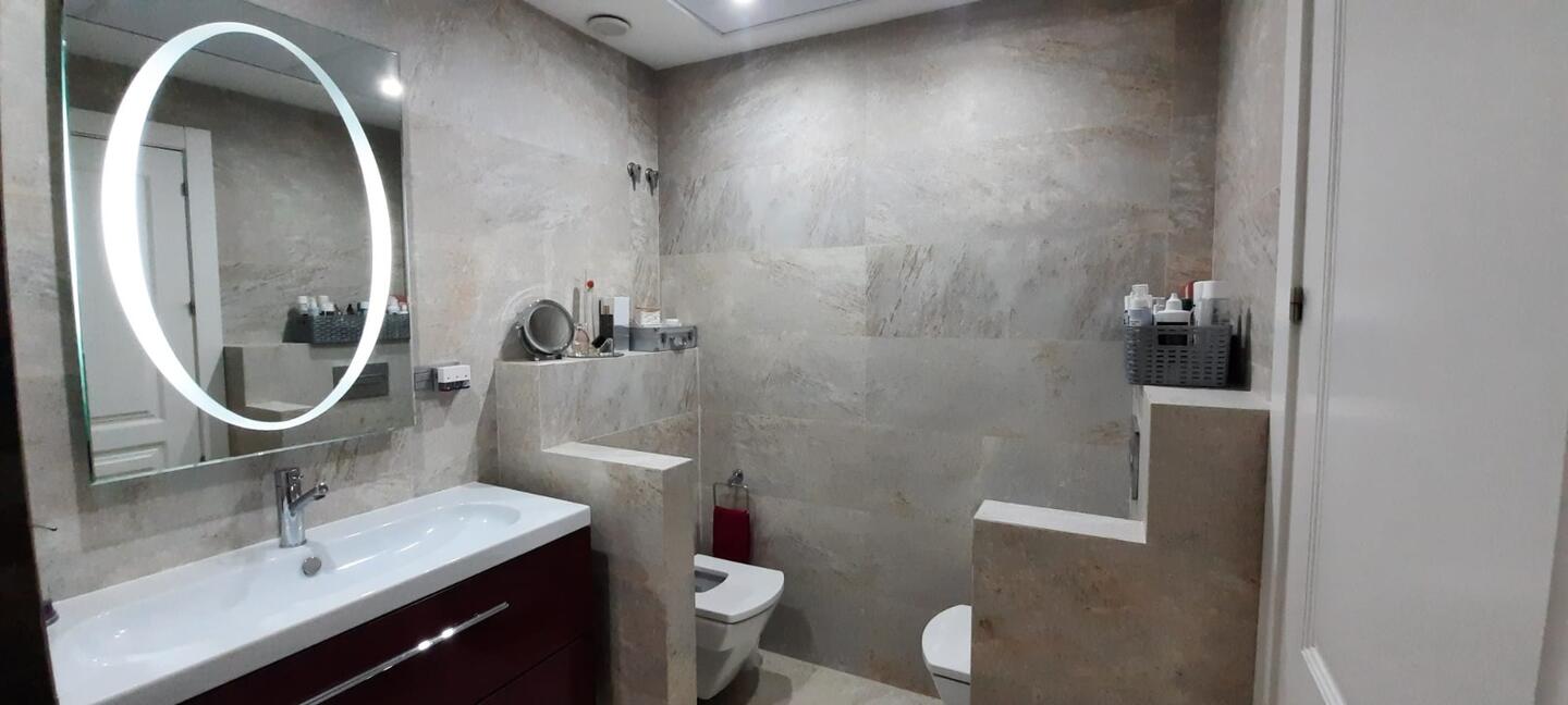 https://production-kyero-property-images.s3.amazonaws.com/20875/20875347/416067084_original.jpg?checksum=381fa789236220b6586200d166986cf1bb3a61f0