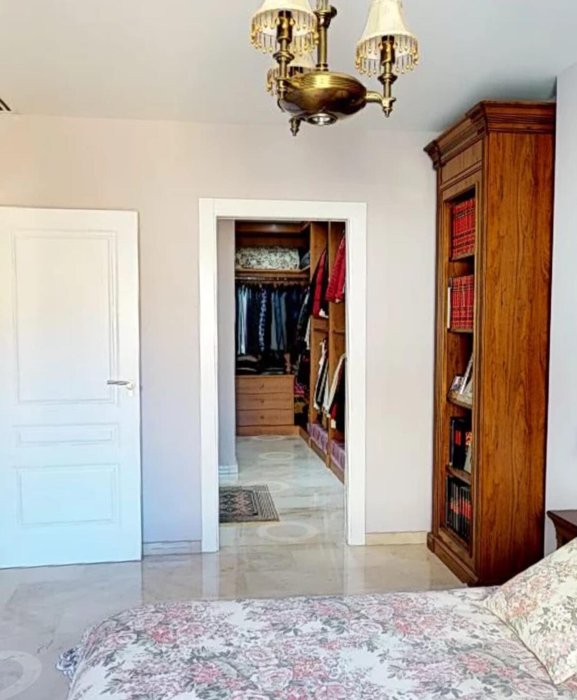 https://production-kyero-property-images.s3.amazonaws.com/20875/20875347/416067088_original.jpg?checksum=09bdf32dbd16f4383295eea3cc65014a49cff56c