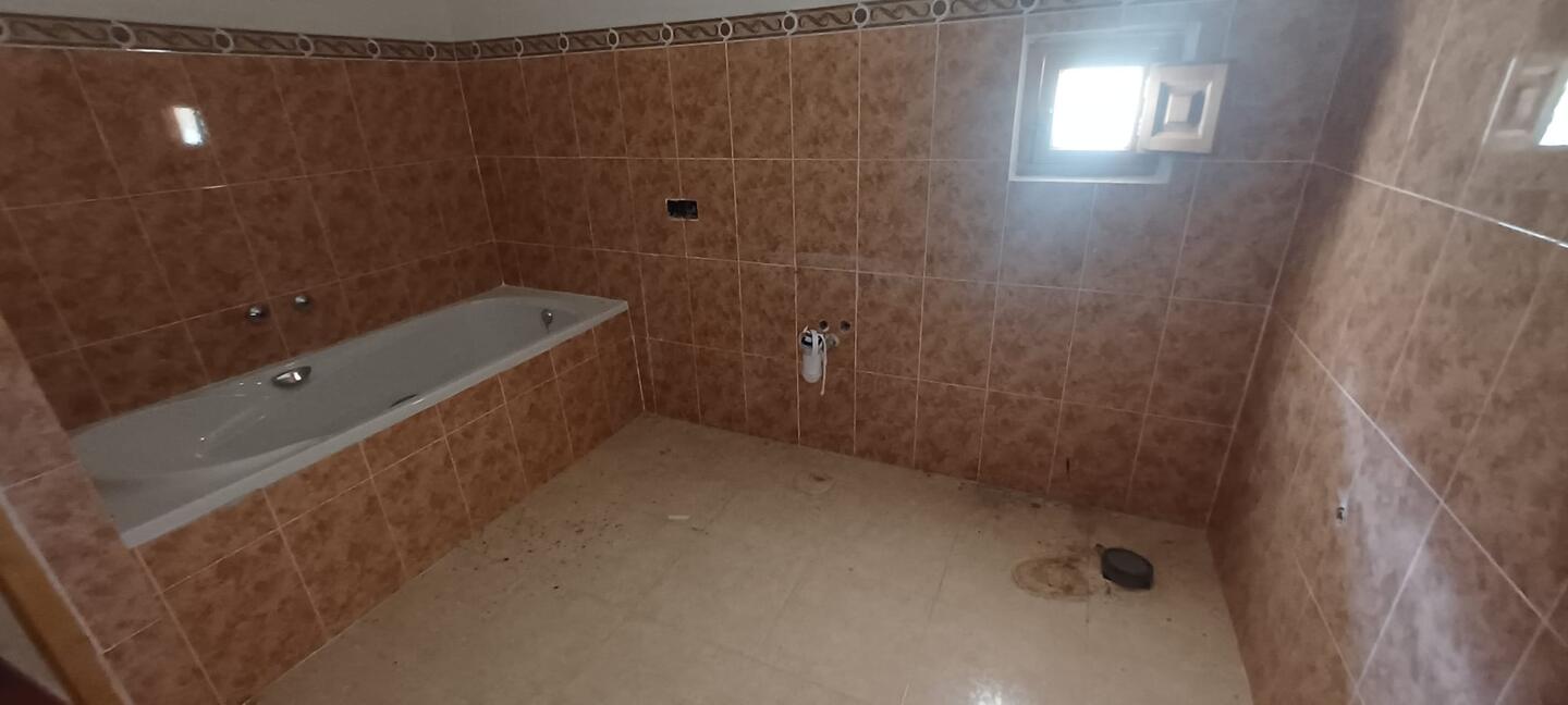 https://production-kyero-property-images.s3.amazonaws.com/20878/20878210/416169496_original.jpg?checksum=30882a05857d64d42bd08cc14ba7891ea7090faf