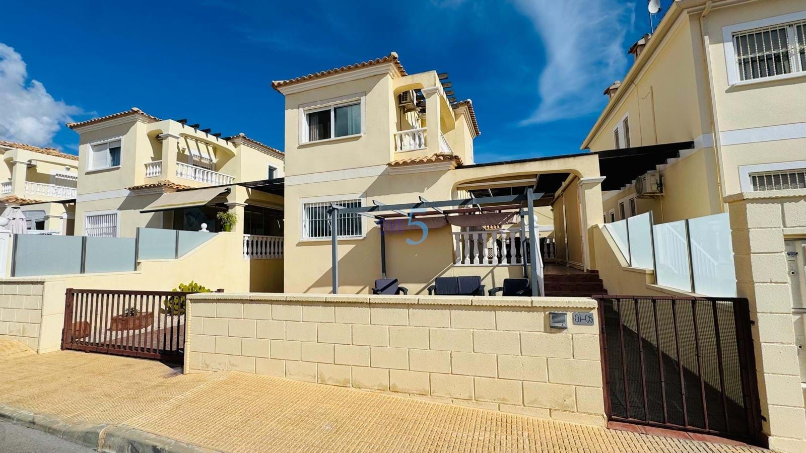 https://cdn.proppy.app/propertyphotos/2990/9f153641-d200-4581-87d6-15a0dd5c41c5/737855/77228f50-ddae-4588-a221-09847c4ba454.jpg