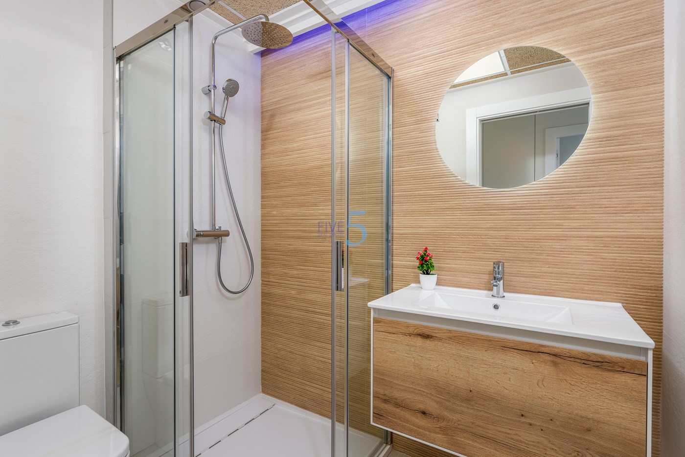 https://cdn.proppy.app/propertyphotos/2990/9f153641-d200-4581-87d6-15a0dd5c41c5/747753/ee86a38f-76c4-4041-b763-90086c9ad3e0.jpg