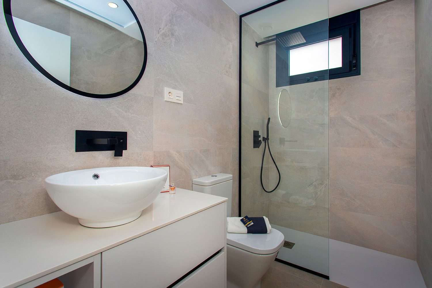 https://jbinvestspain.com/wp-content/uploads/2024/07/casas-kinita-05-1.jpg