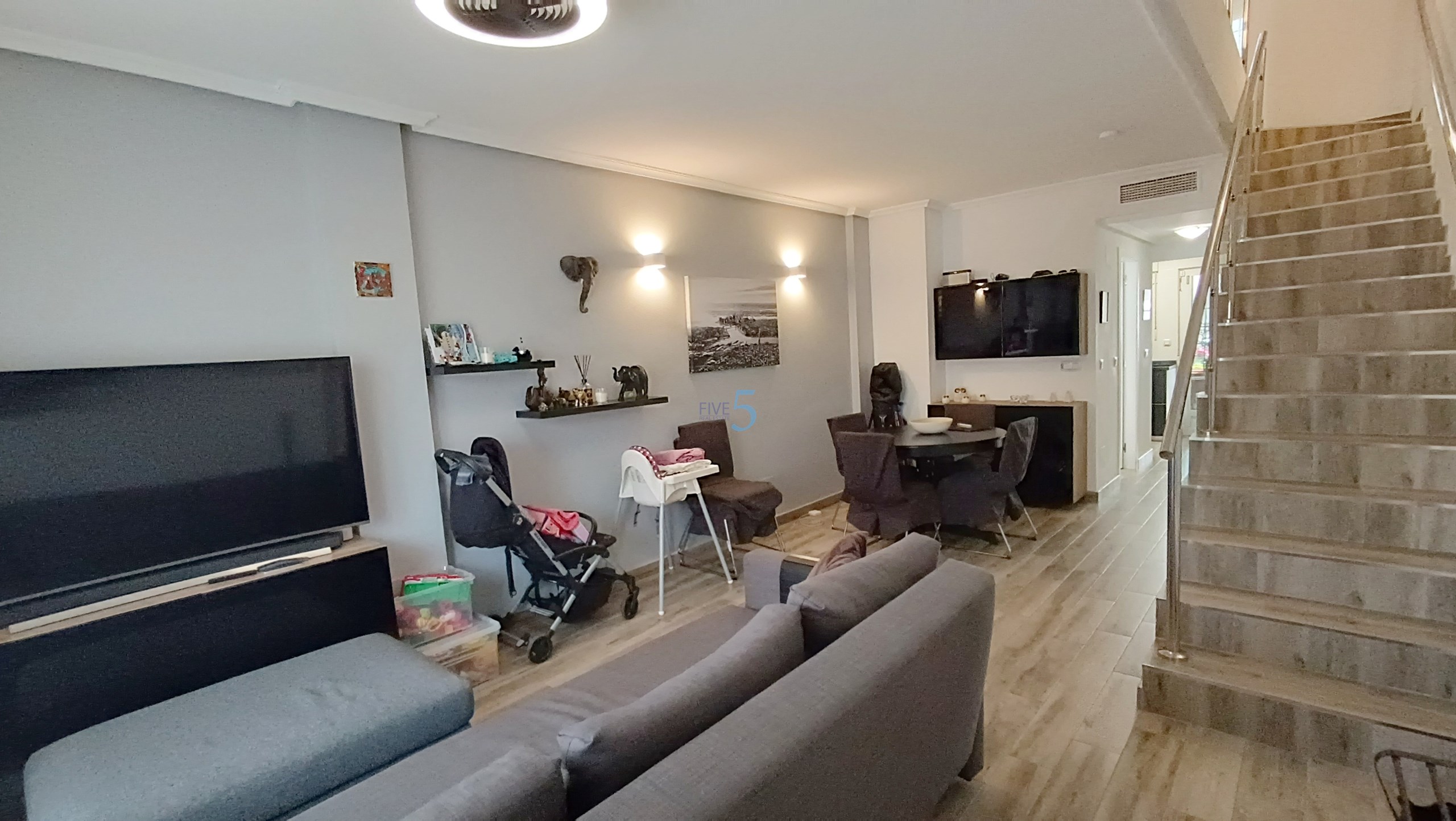 https://cdn.proppy.app/propertyphotos/2990/9f153641-d200-4581-87d6-15a0dd5c41c5/579578/794d99cd-39f2-4060-bcaf-b3615f63132d.jpg