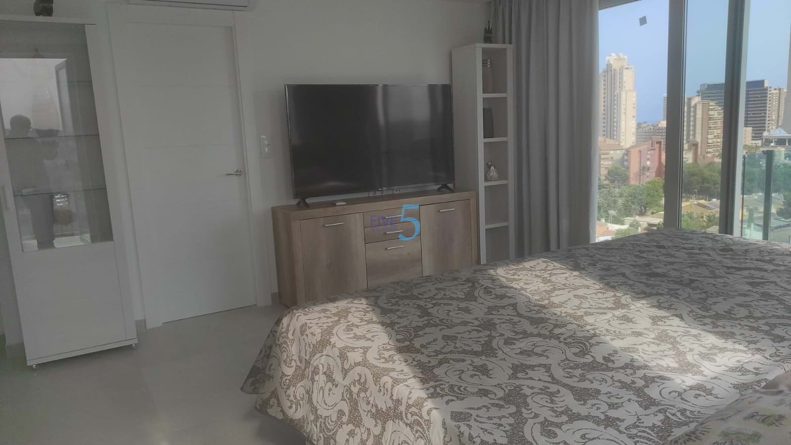https://cdn.proppy.app/propertyphotos/2990/9f153641-d200-4581-87d6-15a0dd5c41c5/747777/dde10910-a731-4d46-8d3d-28a8a3a3b28f.jpg