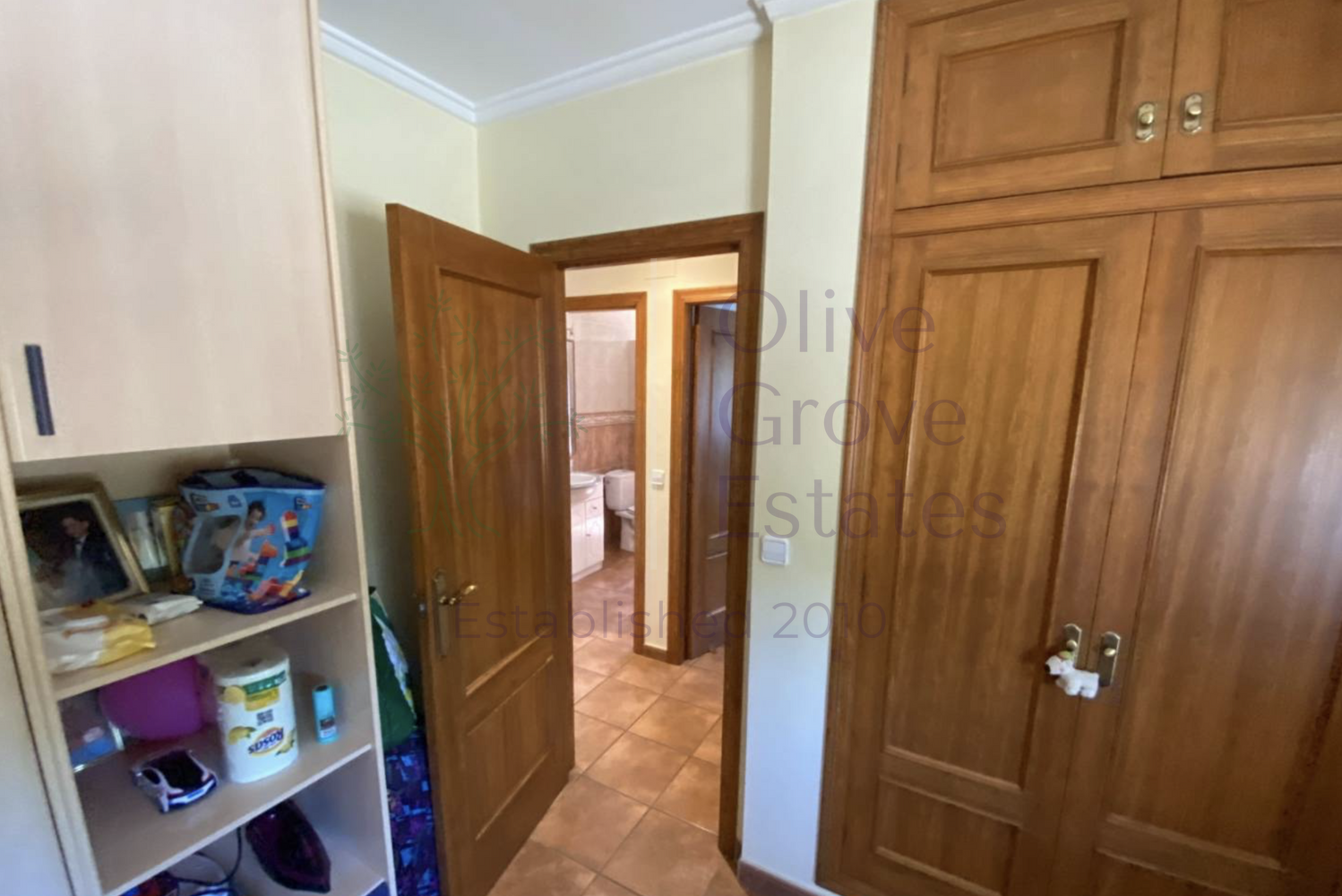 https://fs-04.apex27.co.uk/data_6b75/listing_857777_0048_01cd81d4_1500x1000_fd6065c99763c6edd31ff387b983c642.png?t=1758207230