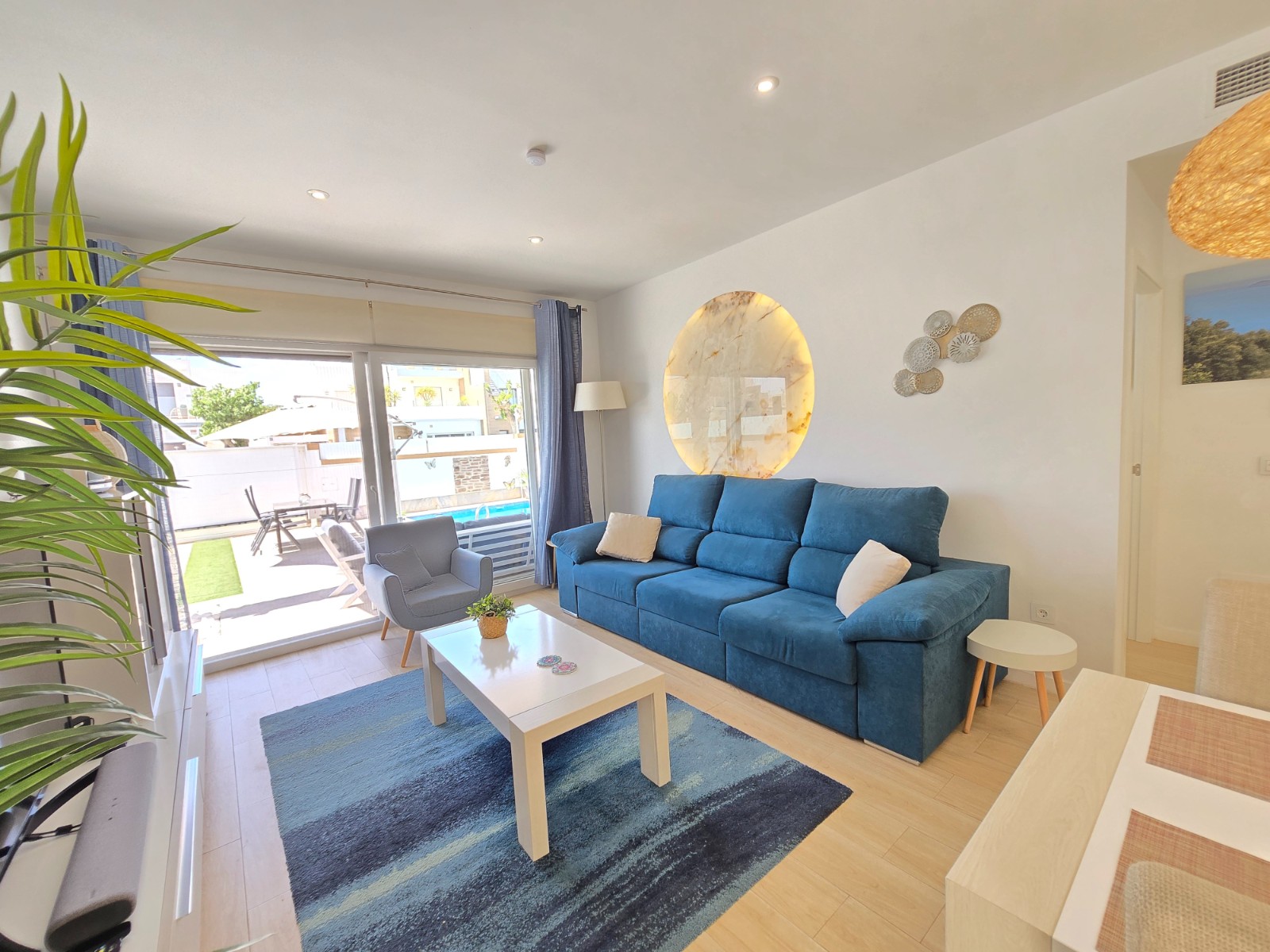 https://ds-realestate.com/media/images/properties/o_1jnsa7vi3cnn1q3e33gv261s4c2n.jpg