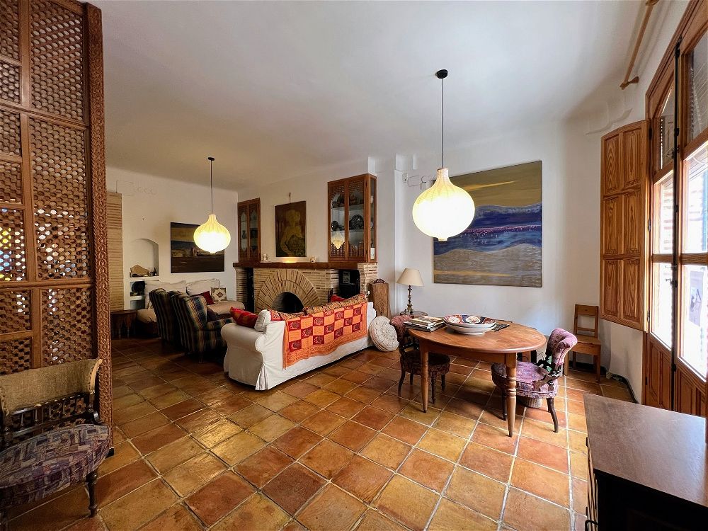 https://respacio-92aeb16a47056cced761e868d944d65d.s3.eu-west-3.amazonaws.com/property_attachment/detail_image/property_image_1pufexsyl9_20240430063019.jpg
