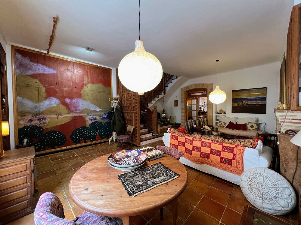 https://respacio-92aeb16a47056cced761e868d944d65d.s3.eu-west-3.amazonaws.com/property_attachment/detail_image/property_image_1axmg1pg5v_20240430063023.jpg