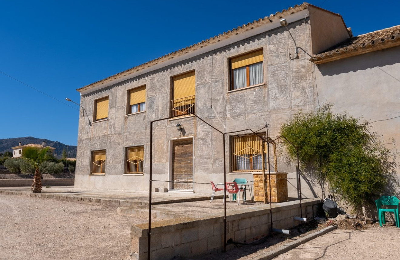 https://landmarkinternational.co.uk/img/villa-resale-monovar-monovar_52586_lg.jpg