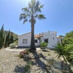 https://www.calidahomespropconsult.com/images/propertyImages/villa-romero--resale-villa-for-sale-in-arboelas/villa-romero--resale-villa-for-sale-in-arboelas-2747560865.jpg