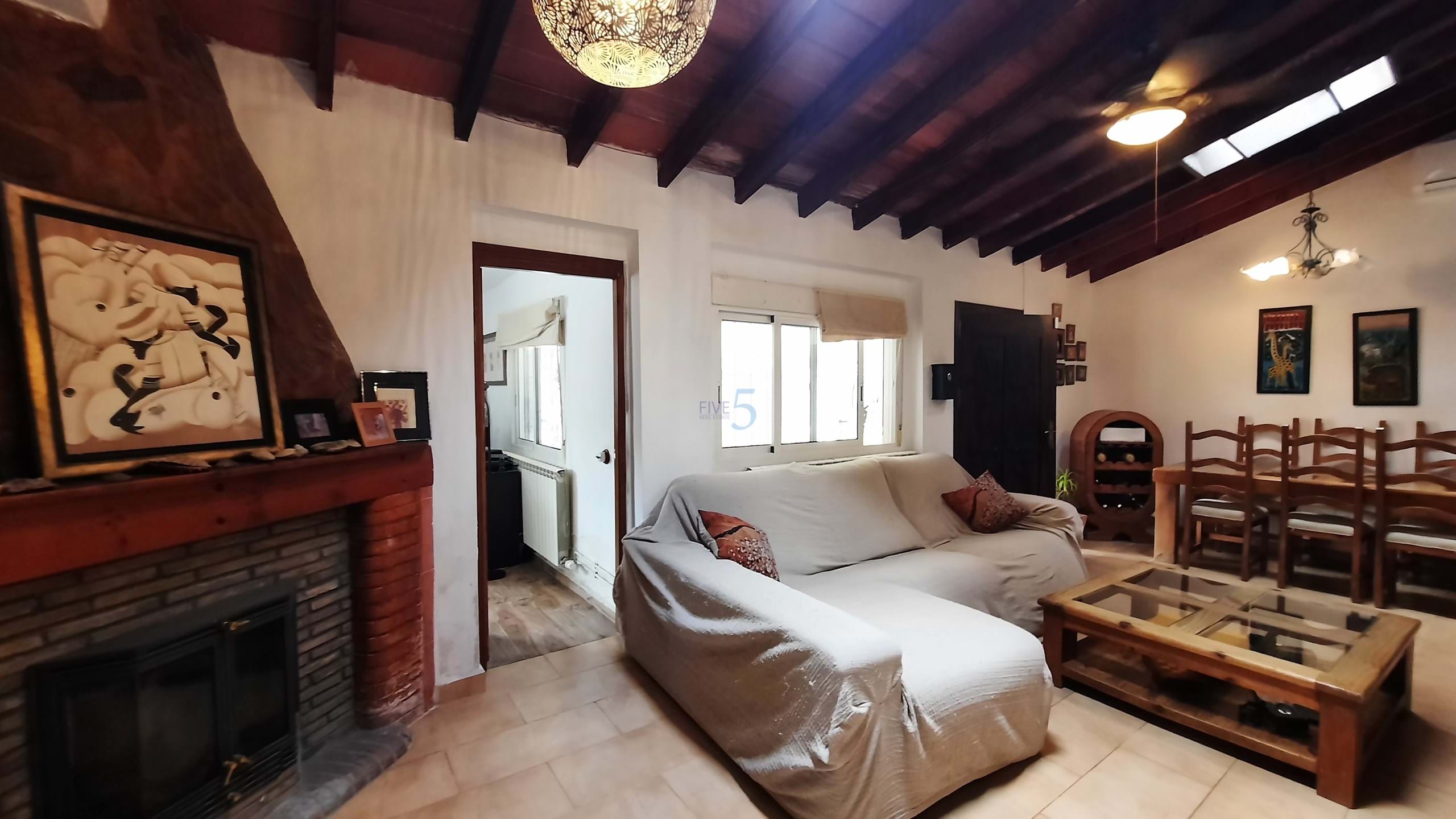 https://cdn.proppy.app/propertyphotos/2990/9f153641-d200-4581-87d6-15a0dd5c41c5/240138/4291ddb7-d5cc-487f-941f-cd1b40788311.jpg