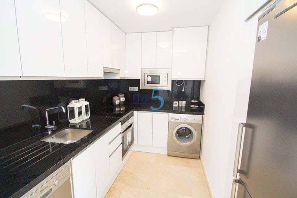 https://cdn.proppy.app/propertyphotos/2990/9f153641-d200-4581-87d6-15a0dd5c41c5/747788/3c53f415-0023-4785-8415-4c29270a09ed.jpg