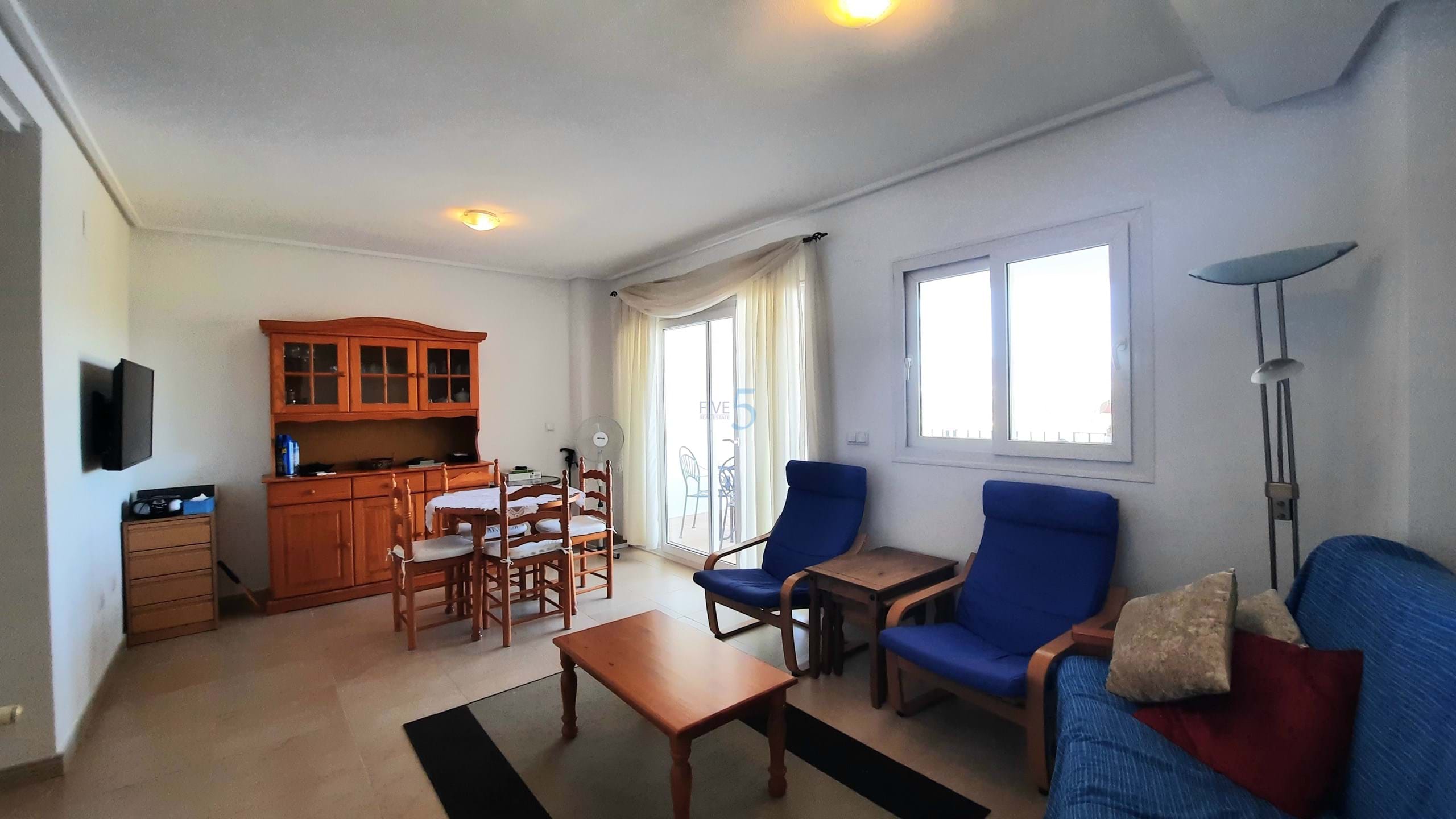 https://cdn.proppy.app/propertyphotos/2990/9f153641-d200-4581-87d6-15a0dd5c41c5/501844/87842ef7-218e-4b53-9073-42b952ea8730.jpg