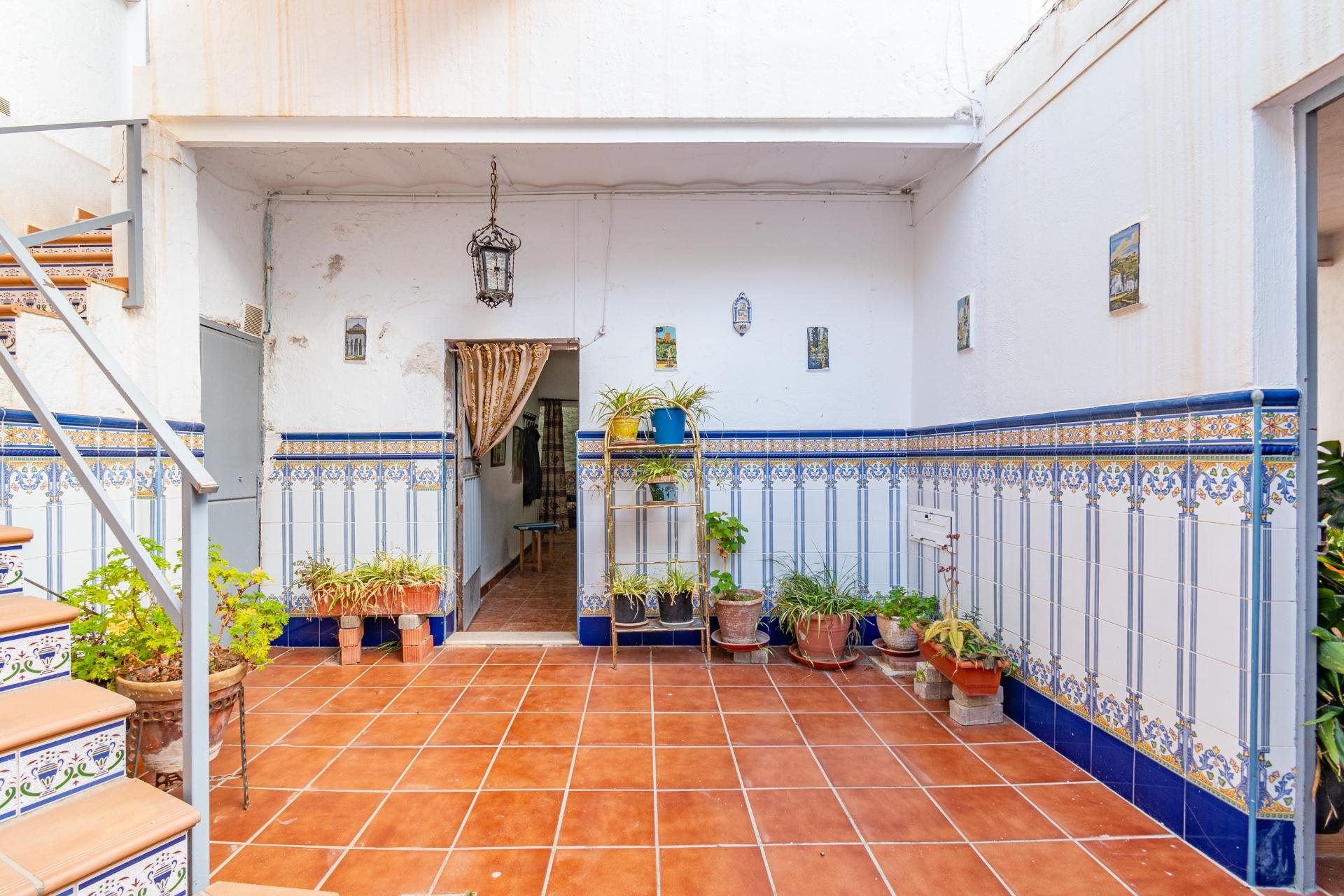 https://fotos15.apinmo.com/5292/29245143/1-8.jpg