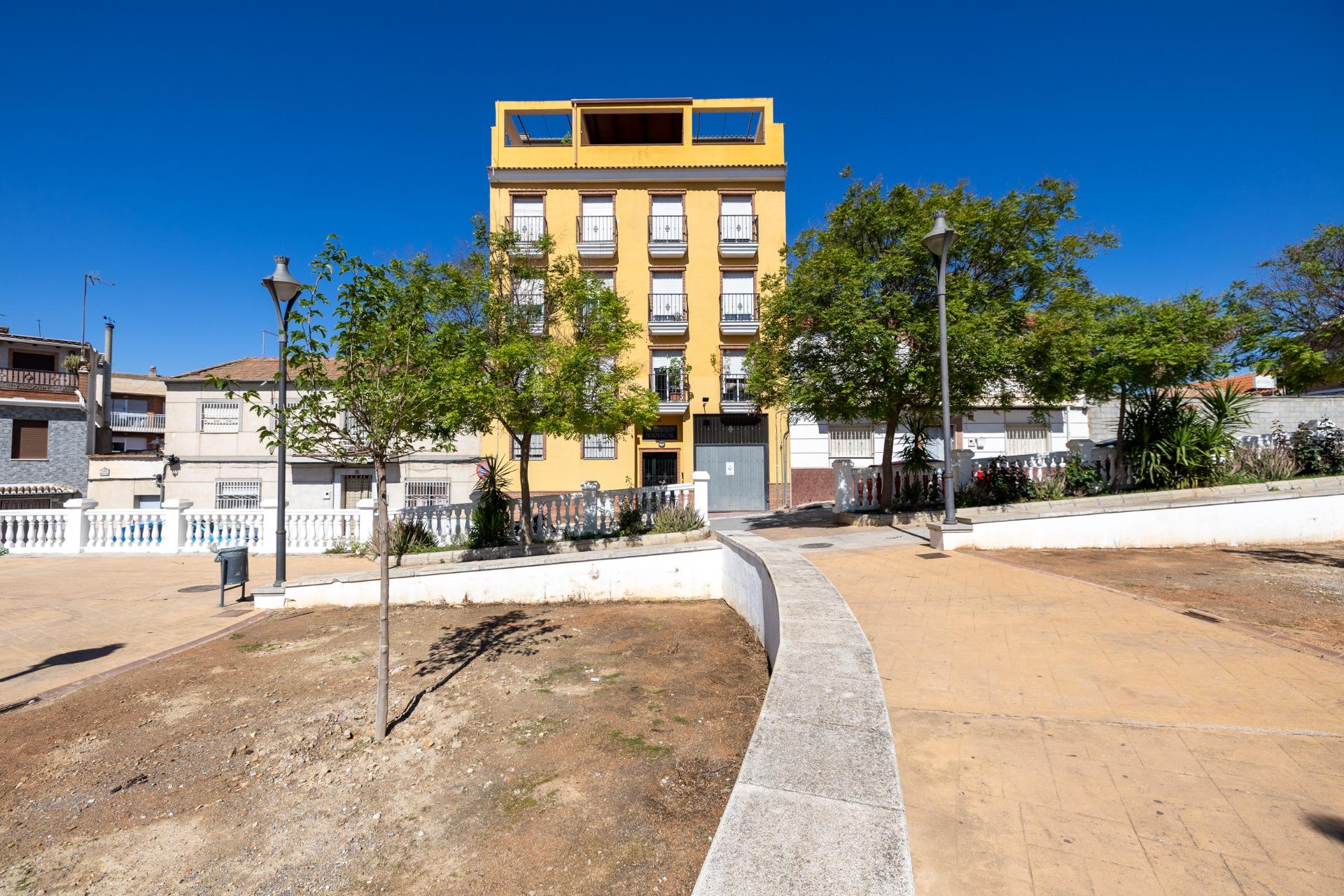 https://fotos15.apinmo.com/5292/29276678/1-2.jpg