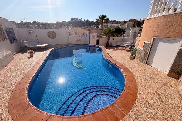 http://www.jmtspanishproperties.com/property_images2/1050256_large.jpg