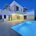 https://medianewbuild.com/file/hh-media-bucket/developments_v2/86656530/media/images/commonareas/10.jpg