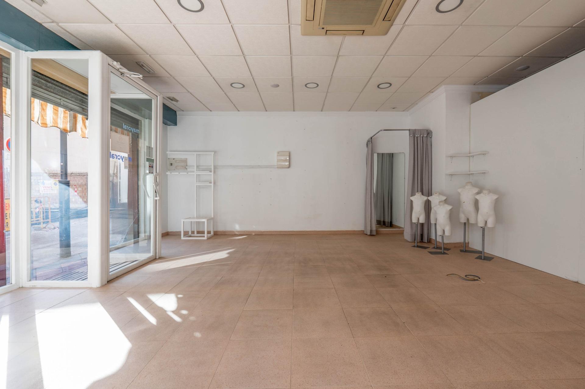 https://fotos15.apinmo.com/5292/29258358/12-4.jpg