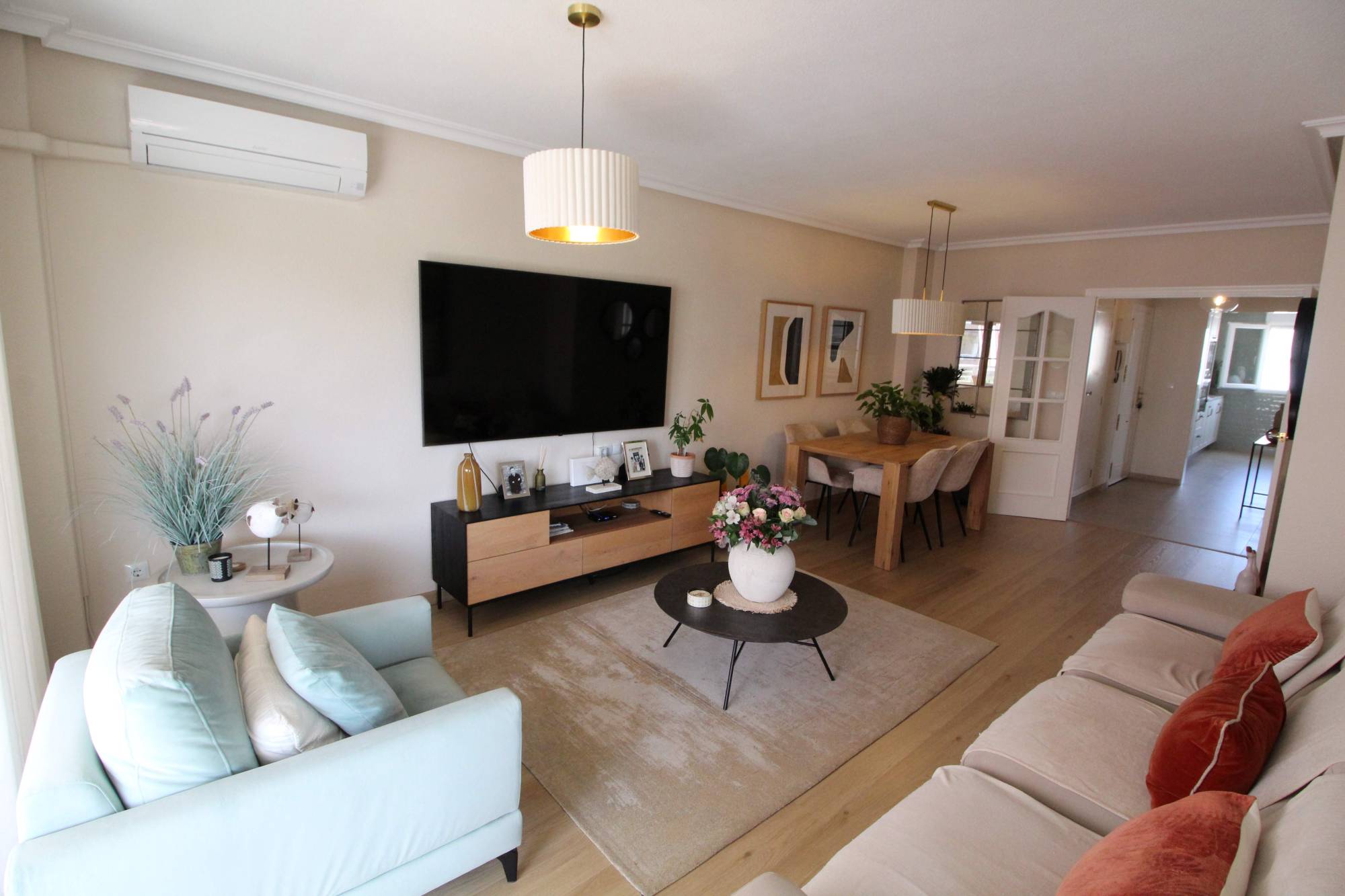 https://www.opgroupspain.com/images/listing_photos/13840_beatiful_4_bedroom_apartment_arenales_del_sol_250626164238_img_3786.jpg