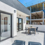 https://medianewbuild.com/file/hh-media-bucket/developments_v2/26793113/media/images/15.jpg