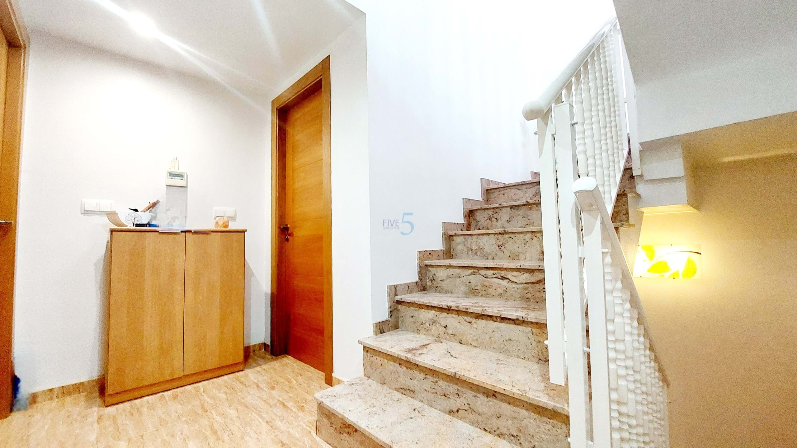 https://cdn.proppy.app/propertyphotos/2990/9f153641-d200-4581-87d6-15a0dd5c41c5/587162/9394d90f-fa87-4b13-91bd-d1f3da8b2eb9.jpg