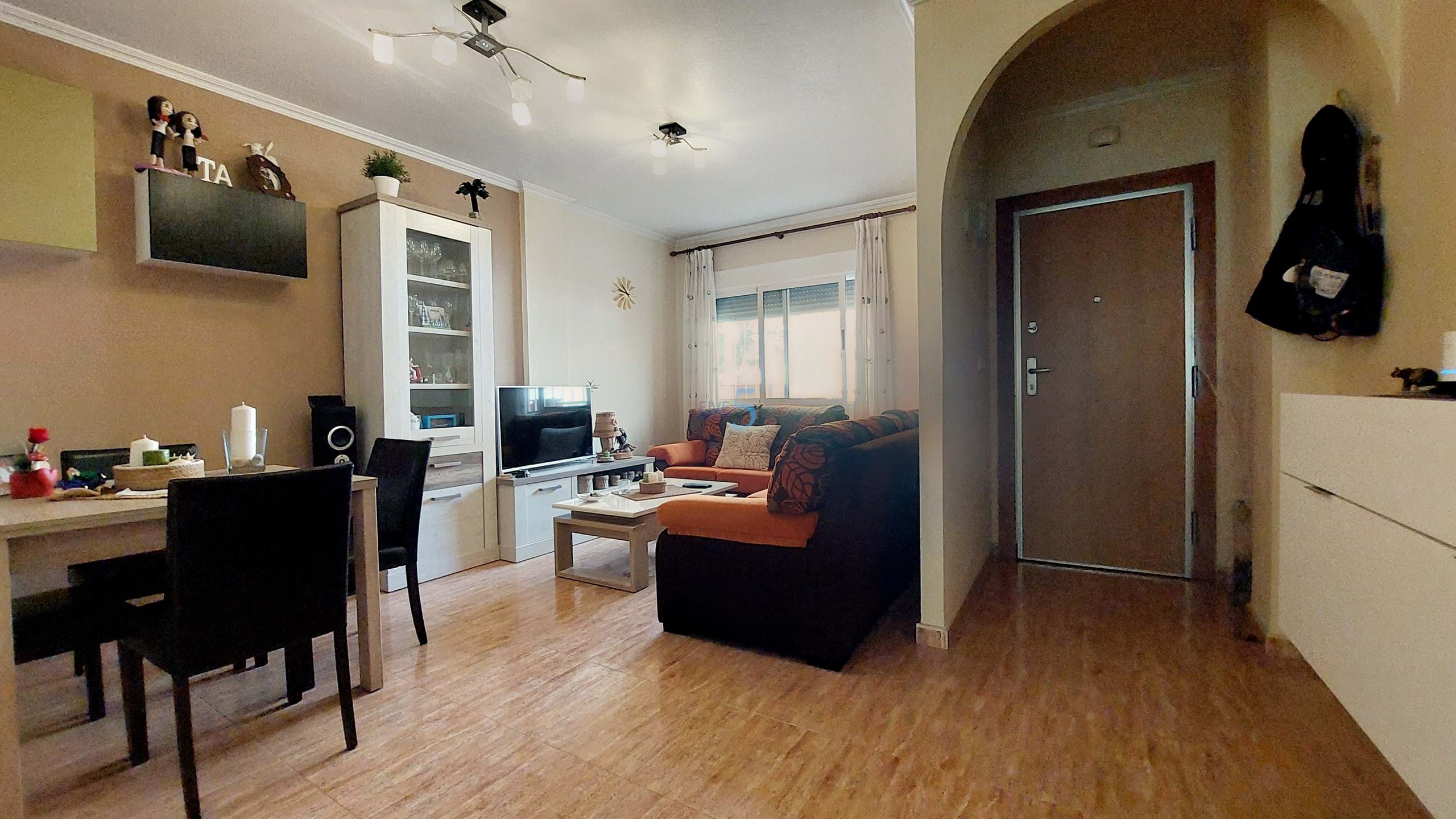 https://cdn.proppy.app/propertyphotos/2990/9f153641-d200-4581-87d6-15a0dd5c41c5/587162/fb09b14d-c62e-42be-af76-1c692680aa47.jpg