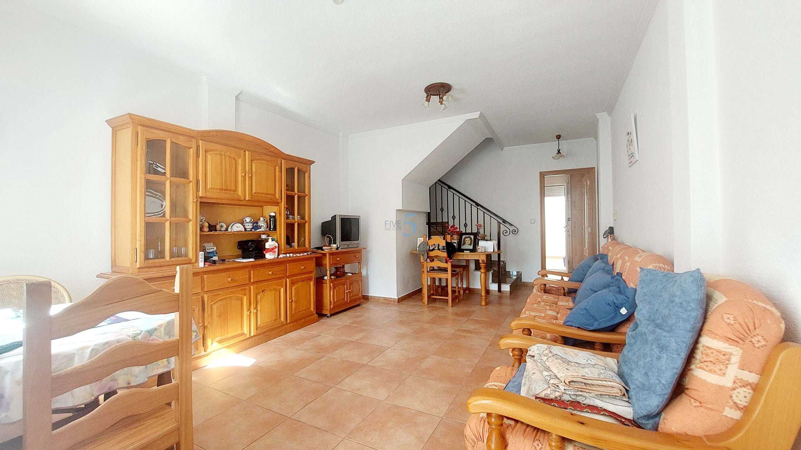 https://cdn.proppy.app/propertyphotos/2990/9f153641-d200-4581-87d6-15a0dd5c41c5/680280/528de574-dd44-4c98-aaf5-3cbe27cf4a05.jpg