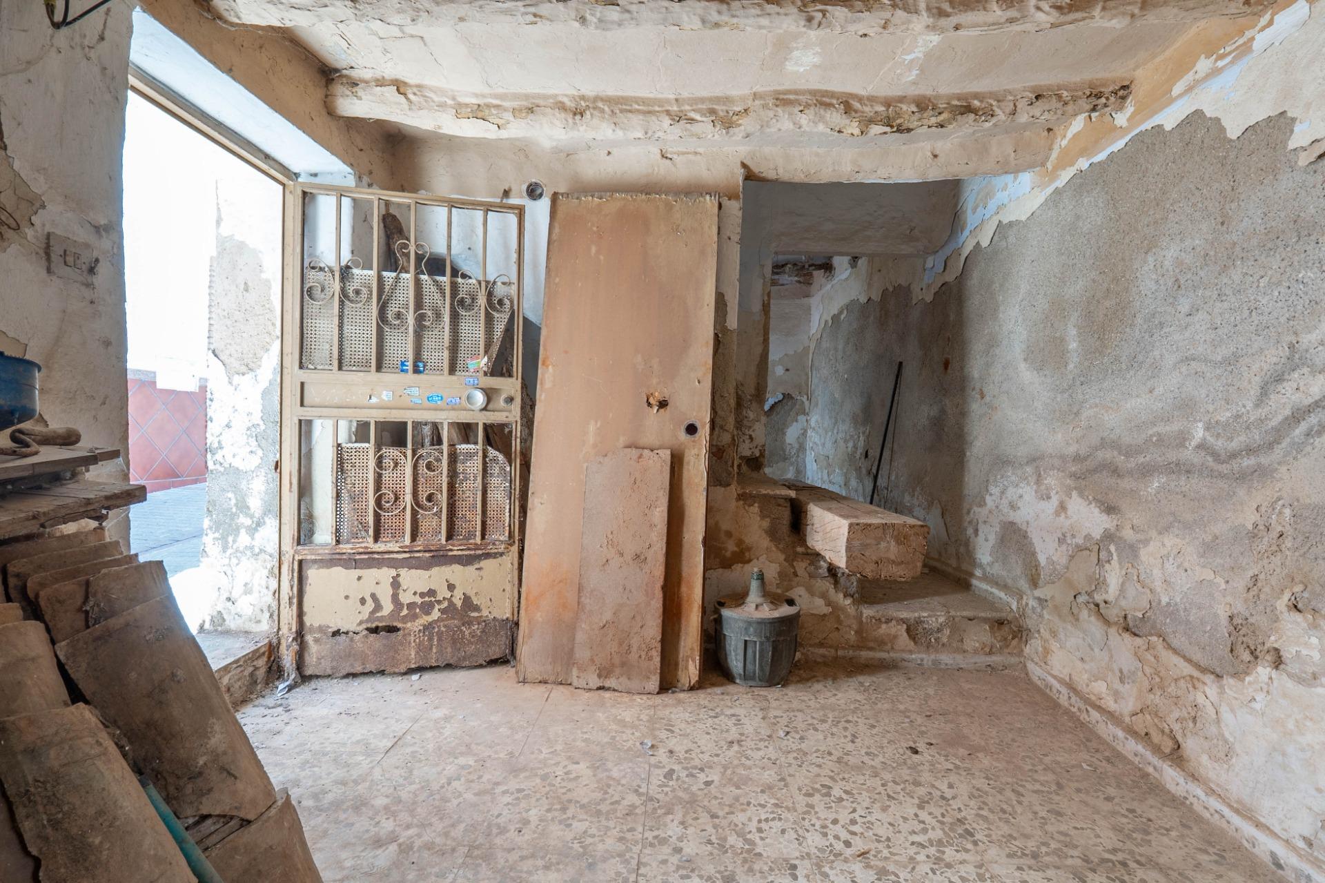 https://fotos15.apinmo.com/5292/29245459/4-3.jpg